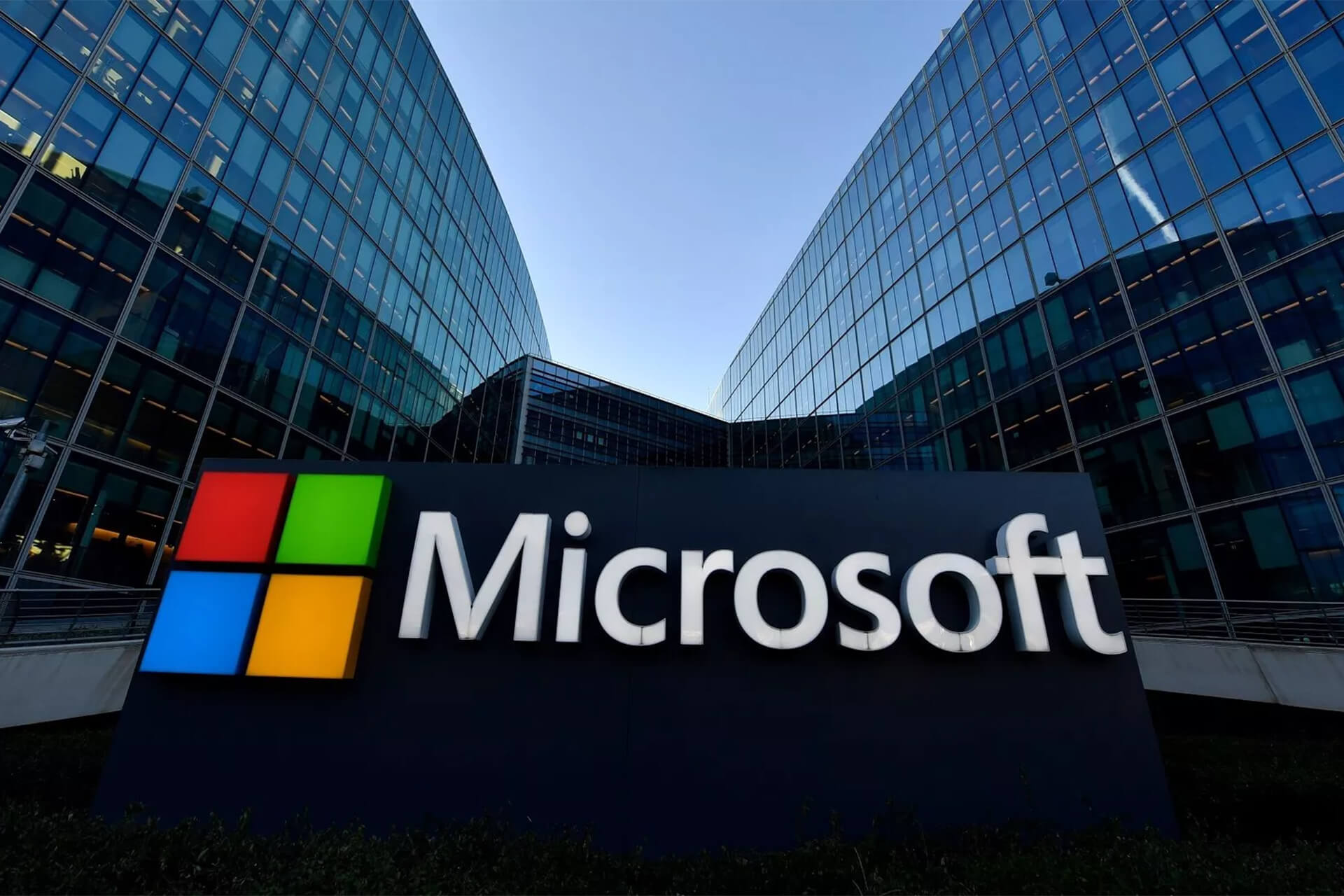 Microsoft 200 Kişiyi İşten Çıkarıp Rollerini Yapay Zekâya Devretti
